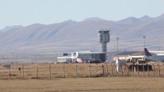 Ermenistan Uçağı Bir Saat Sonra Havalanacak