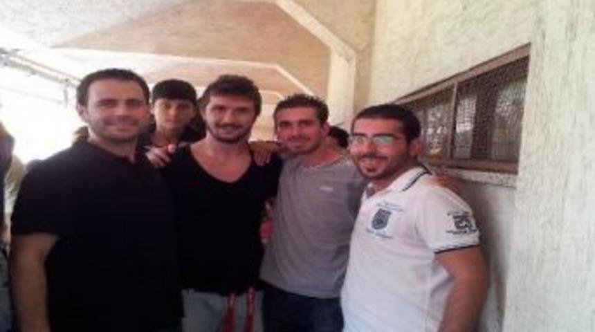 Sinan Karşılaşmayı Taraftarlarla İzledi