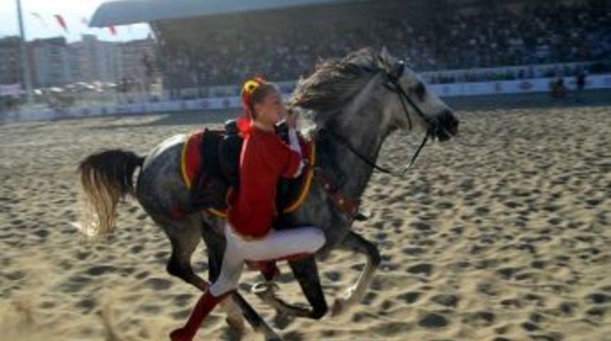 Geleneksel Sporlar Festivali G&ouml;sterilerle Sona Erdi