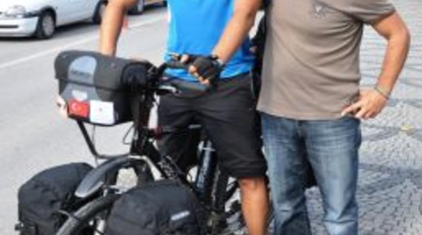 Bisikletle D&uuml;nya Turuna &Ccedil;ıktı