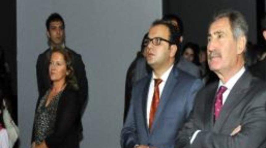 'van Gogh Alive Sergisi' Kapılarını İstanbul'dan Sonra Başkentte A&ccedil;tı