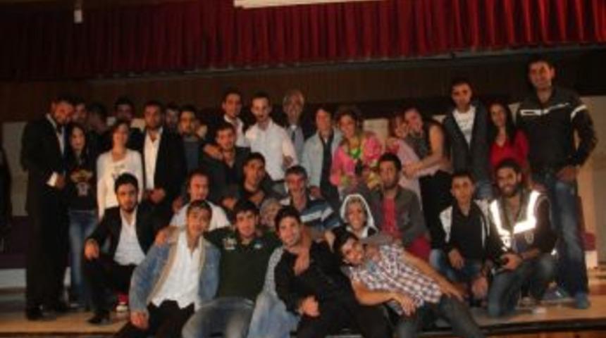 Ardahan&rsquo;da &Uuml;cretsiz Tiyatro G&ouml;sterisi