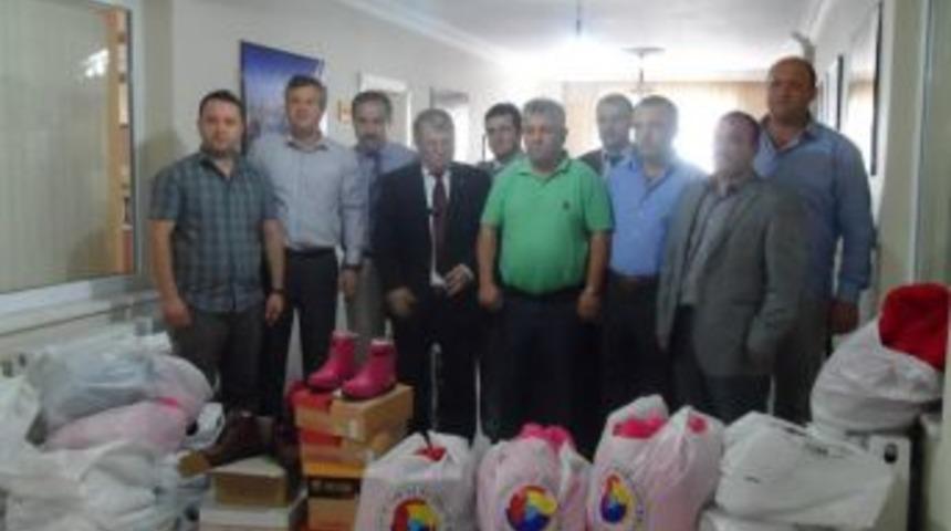 Alaplı TSO'dan &ouml;ğrencilere giyecek yardımı