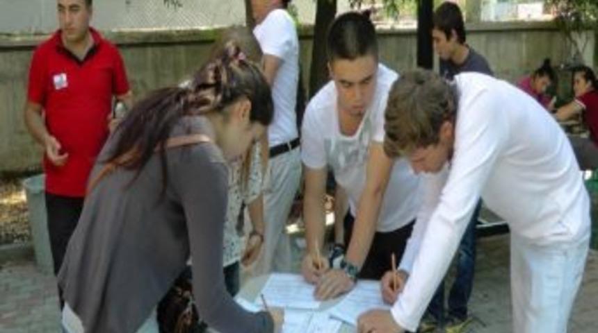 Fethiye'de &Uuml;niversitelilerden Kan Bağışına Destek