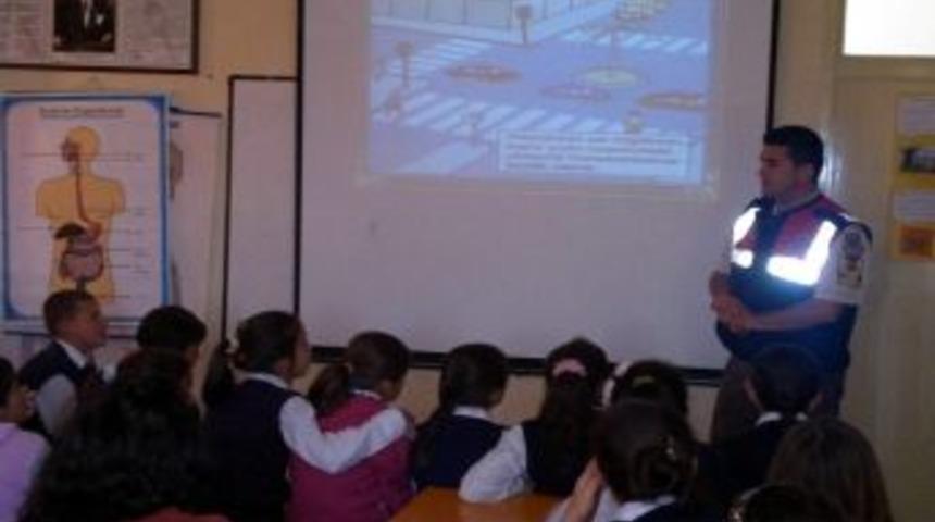 &Ouml;ğrencilere Trafik Eğitimi Verildi