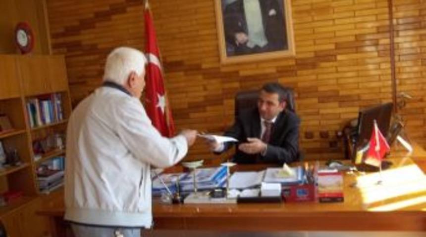 Sazak&rsquo;taki Sondaj Kuyusunun Kapatılması İ&ccedil;in İmza Toplandı