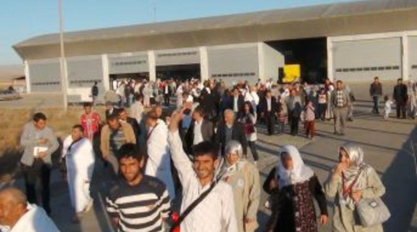 Muş'tan Ilk Hac Kafilesi Kutsal Topraklara Uğurlandı