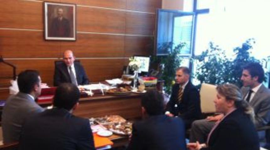 Gelişim Platformu, Yeni Anayasa &Ccedil;alışmalarında Partileri Yakın Markaja Aldı