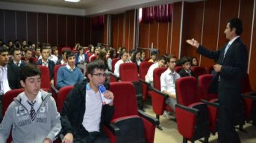 Uyuşturucu &Ouml;nleme Seminerleriyle &Ouml;ğrenciler Bilgilendiriliyor