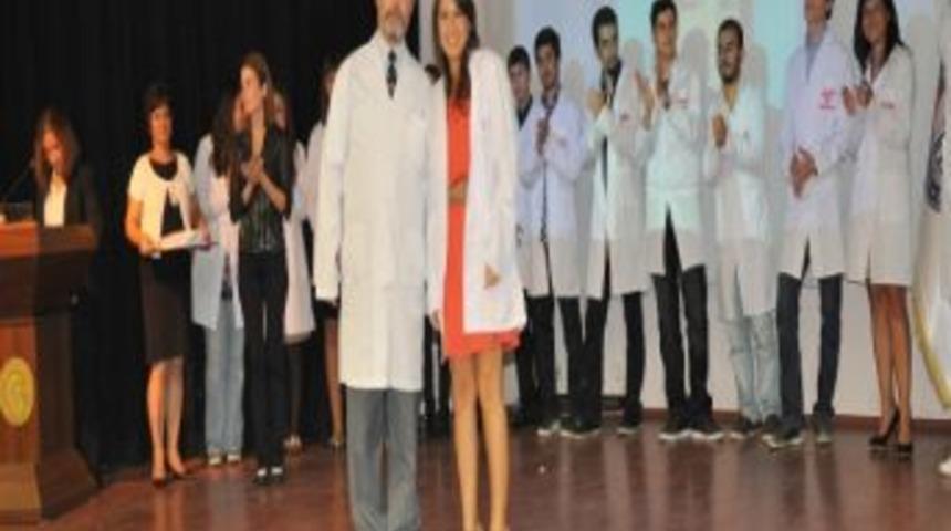 Doktor Adayları &Ouml;nl&uuml;k Giydi