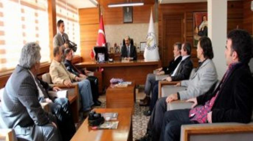 Eski Sivassporlu Futbolcular Doğan &Uuml;rg&uuml;p&rsquo;&uuml; Ziyaret Etti