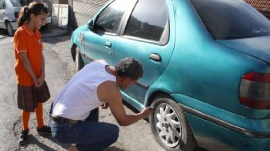 Ara&ccedil;ların Lastiğini Kesen Şahıslar, Aranıyor