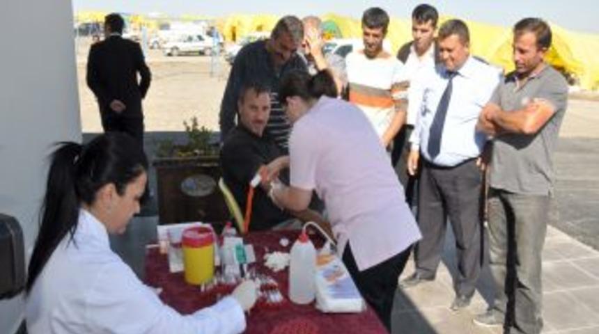 G&ouml;lbaşı&rsquo;nda Kurbanlık Satıcıları Sağlık Taramasından Ge&ccedil;irildi