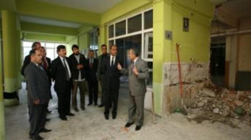 Vali &Ouml;z&rsquo;den G&uuml;&ccedil;lendirme Yapılan Binalarda İnceleme