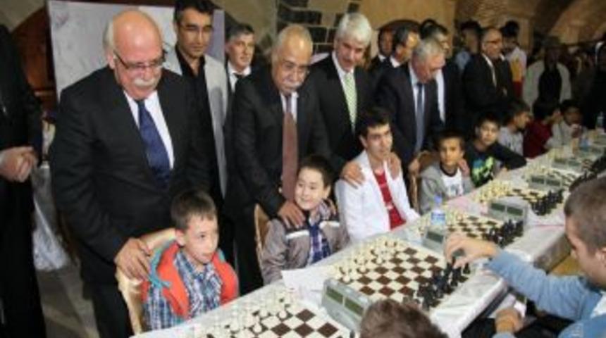 Nabi Avcı: Eskişehir Satran&ccedil;ta Buluşma Noktası Olacak