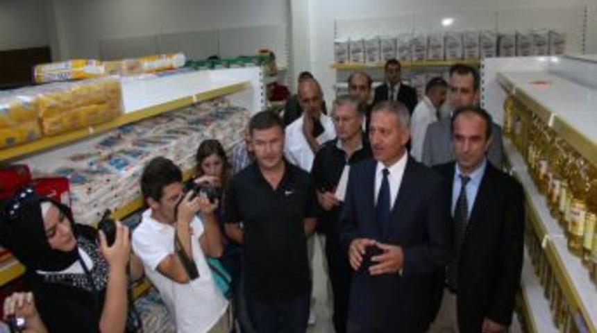 Bu Yardımlaşmada Ne Veren Ne De Alan Birbirini G&ouml;r&uuml;yor