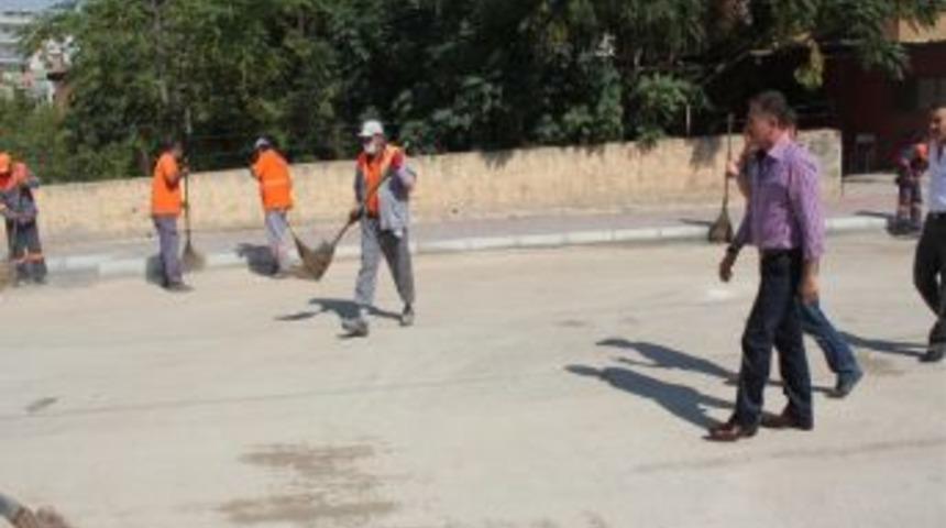 Toroslar Belediyesi Genel Temizlik &Ccedil;alışmalarını S&uuml;rd&uuml;r&uuml;yor