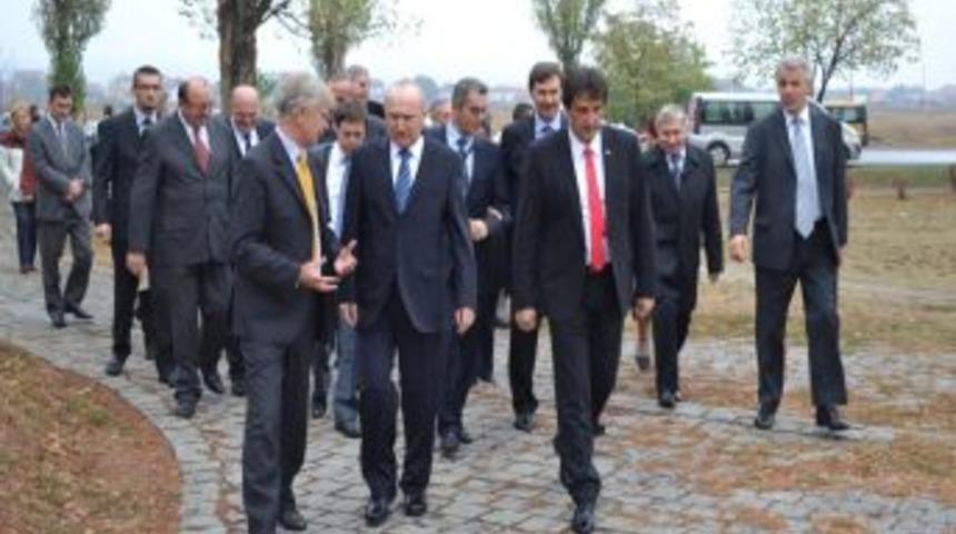 Simovic Ve Pesi&ccedil;: T&uuml;rkiye'deki G&uuml;zel G&uuml;nleri Unutamıyoruz