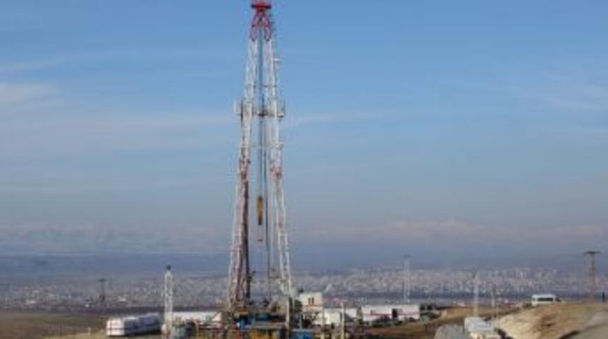 Batman'ın Kozluk Il&ccedil;esinde Petrol Umudu