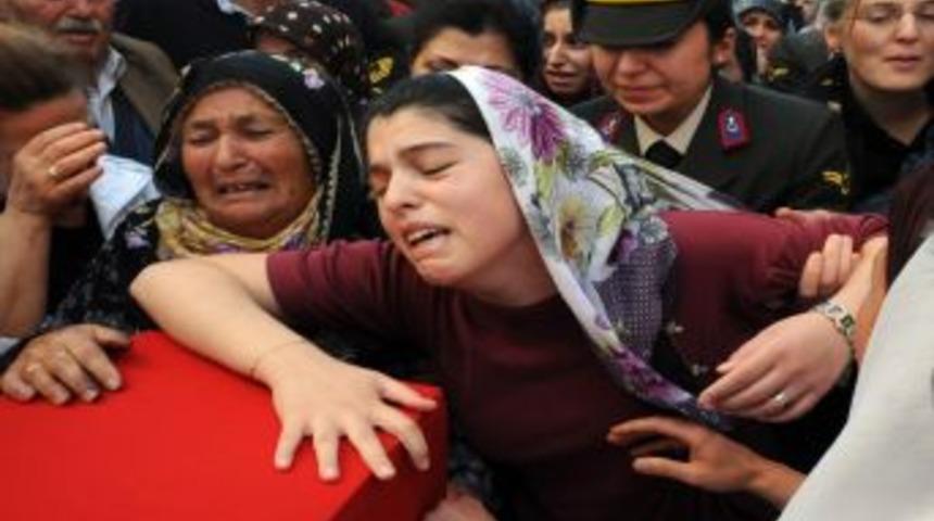 Şehidi Baba Evinden 6 Aylık Kızı Uğurladı