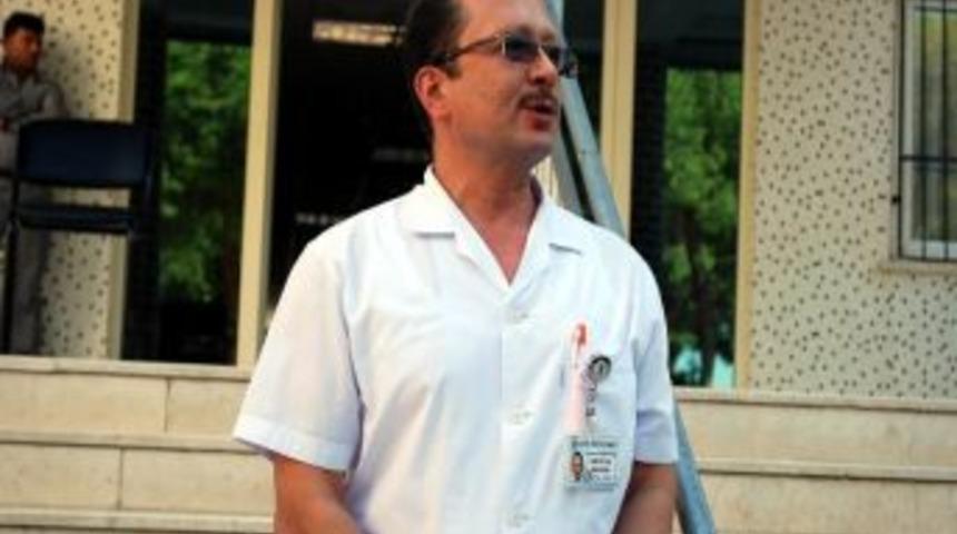 Doktor K&ouml;rezlioğlu İ&ccedil;in G&ouml;rev Yaptığı Hastanede T&ouml;ren D&uuml;zenlendi