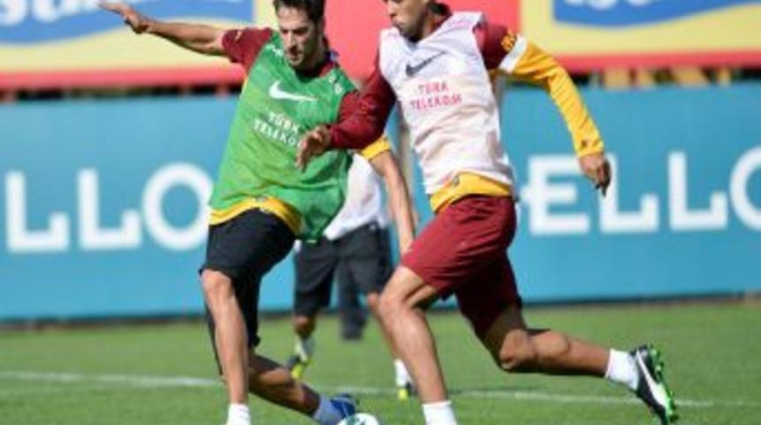 Galatasaray'da Hazırlıklar S&uuml;r&uuml;yor