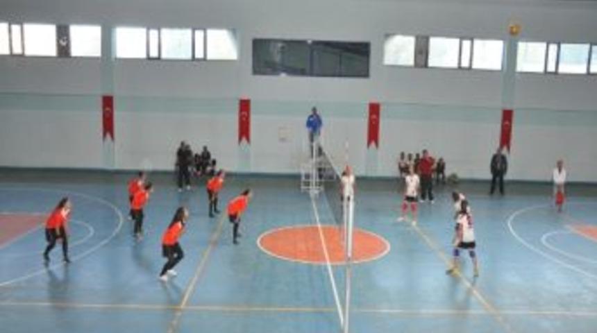Tatvan&rsquo;da &lsquo;cumhuriyet Kupası Voleybol Turnuvası&rsquo;