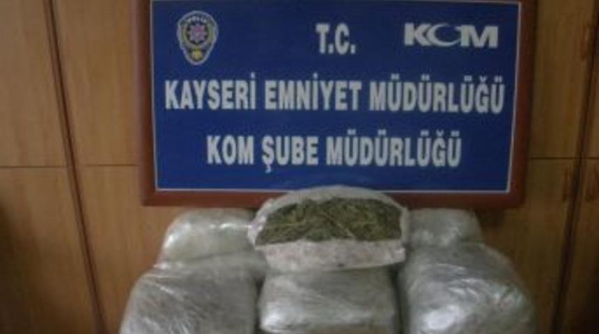 21 Kilo 600 Gram Esrar Ele Ge&ccedil;irildi