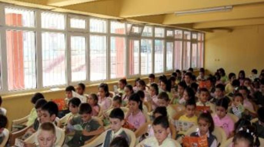 M&uuml;d&uuml;rden &Ouml;ğrencilere &lsquo;gıda&rsquo; Tavsiyeleri