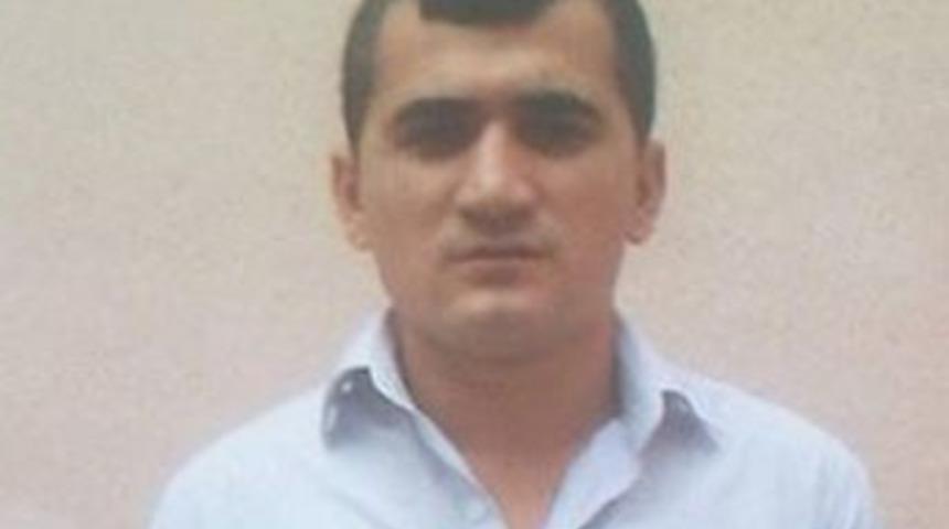 Cinayet hükümlüsü duşta asılı bulundu