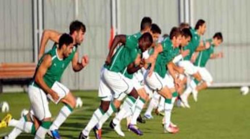 Bursaspor, Fenerbah&ccedil;e Hazırlıklarını S&uuml;rd&uuml;rd&uuml;