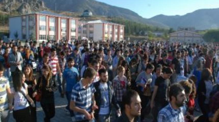 Beyzbol Sopası İle Darp Edilen &Ouml;ğrenci İ&ccedil;in Y&uuml;r&uuml;d&uuml;ler