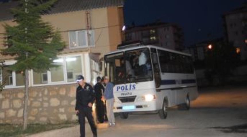 Kaza Yapan Minib&uuml;stekiler Yabancı Uyruklu Ka&ccedil;ak &Ccedil;ıktı
