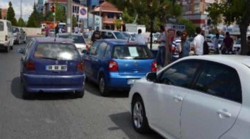 &Uuml;zerine &lsquo;fırfırlı İlan&rsquo; Koyan Bile Var