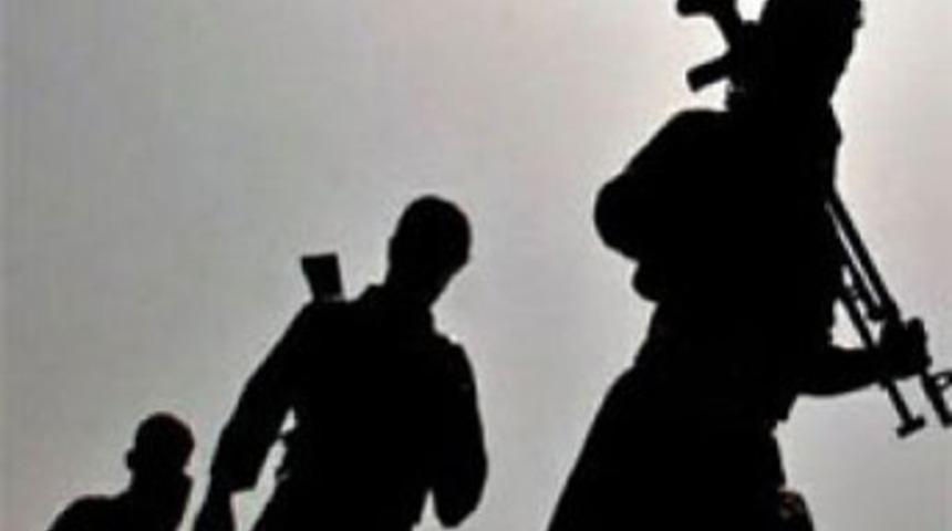 &Ccedil;ukurca'da &ccedil;atışma: 3 şehit