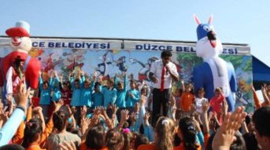 D&uuml;zce Belediyesi&rsquo;nden Okullarda Şenlik