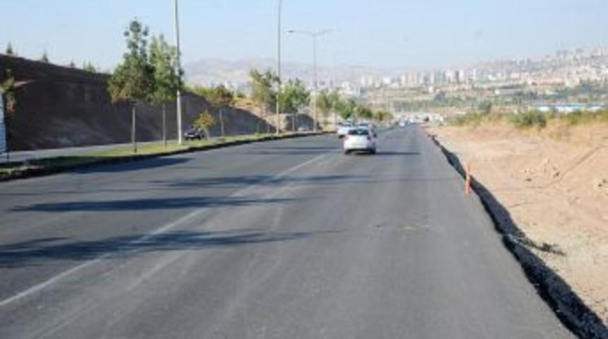 Anadolu Bulvarı 8 Şerite &Ccedil;ıkarılıyor