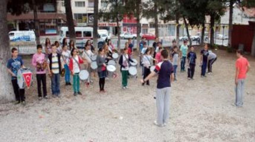 Boz&uuml;y&uuml;k&rsquo;te 29 Ekim Cumhuriyet Bayramı Hazırlıkları