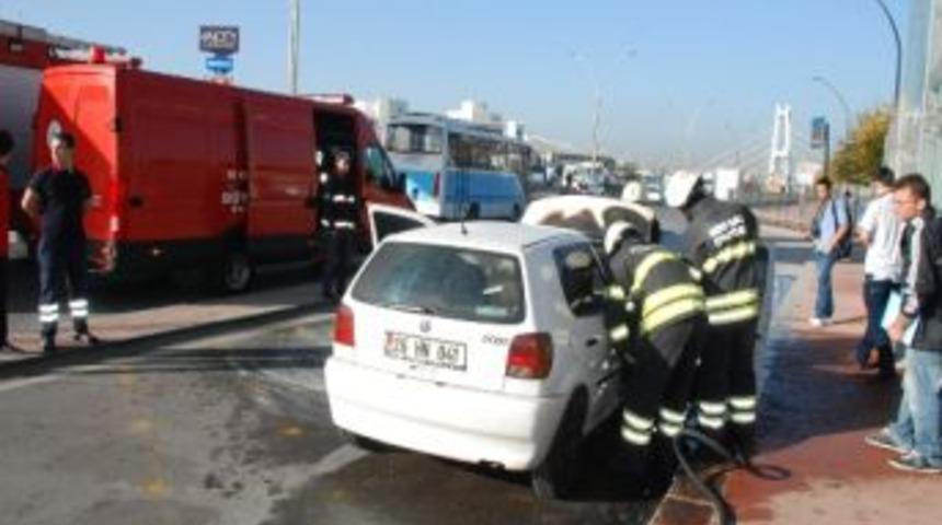 Seyir Halindeki Otomobilde Yangın &Ccedil;ıktı