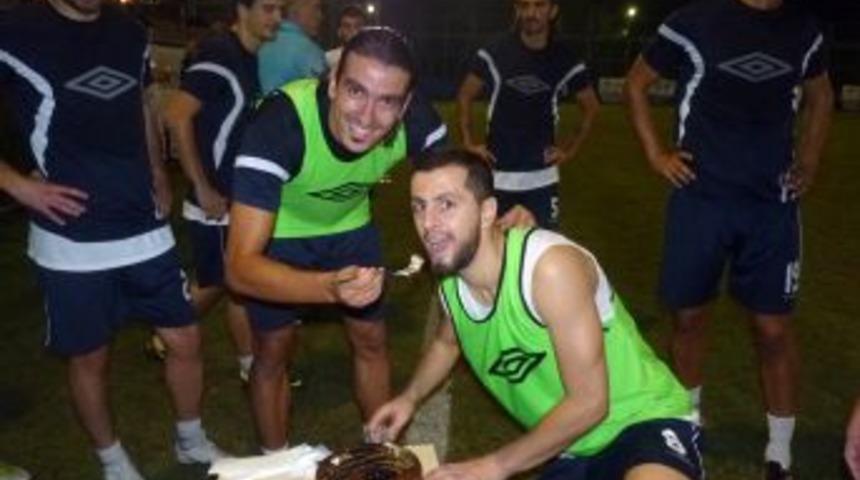 Burak Keskin'e s&uuml;rpriz doğum g&uuml;n&uuml;