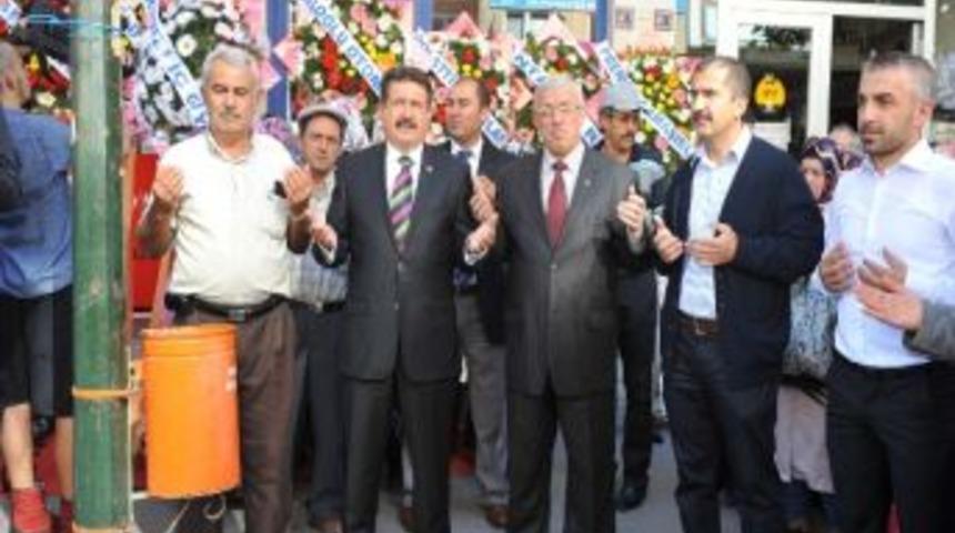 Boz&uuml;y&uuml;k&rsquo;e Yeni Alışveriş Merkezi