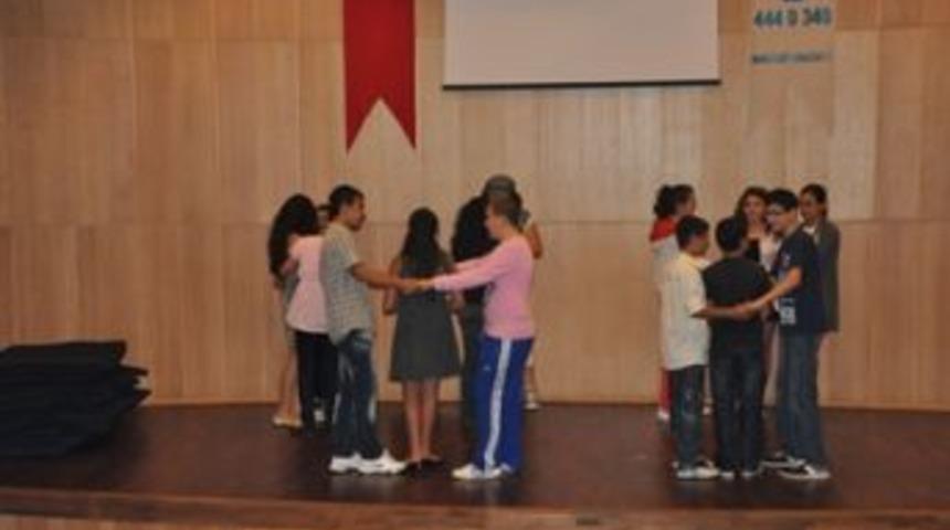 &Ccedil;ocuklar İnsan Hakları i&ccedil;in bir araya geldi&hellip;