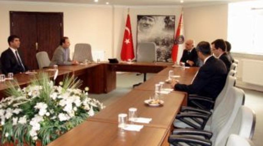 Kaymakam Mehmet Demiral&rsquo;den Ziyaretler