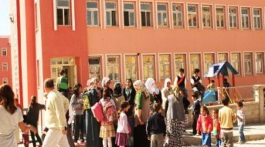 "okuldan Kız &Ouml;ğrenci Ka&ccedil;ırıldı" İddiası Paniğe Yol A&ccedil;tı