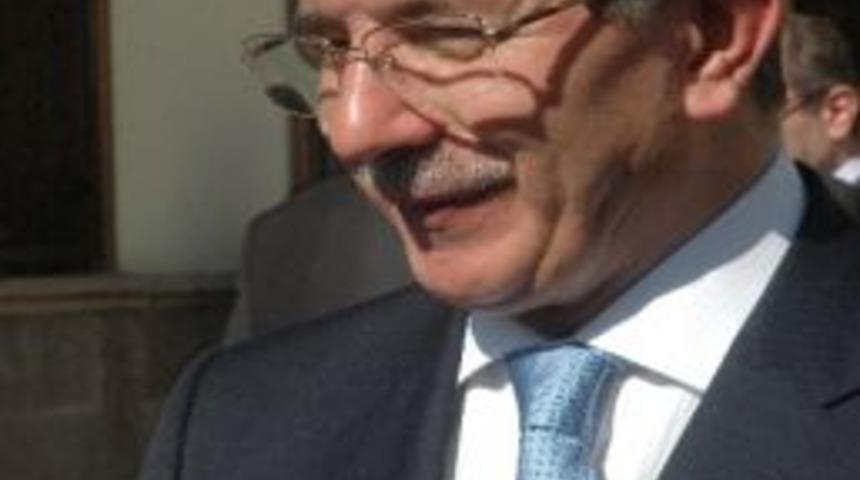 Bakan Davutoğlu F&uuml;ze Rampası İddiasını Cevapladı