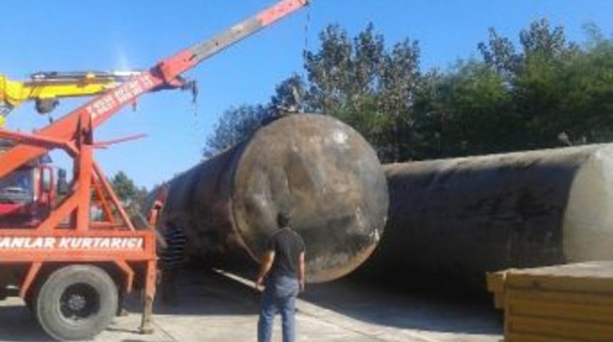 Ka&ccedil;ak Akaryakıt Tankları &Ccedil;ıkartıldı