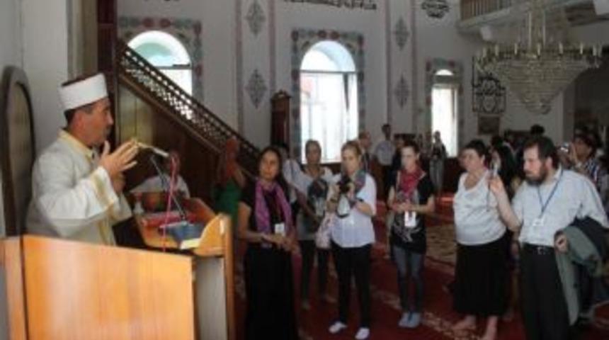 Yabancı &Ouml;ğrenciler &Ccedil;an'da &Ccedil;arşı Camii'ni Gezdi