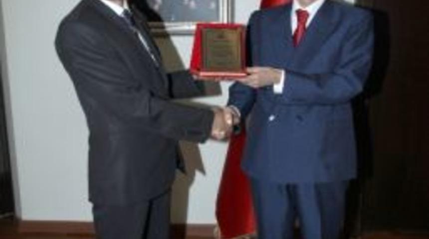 Halk Pazarı Esnafından Başkan Tuna'ya Teşekk&uuml;r