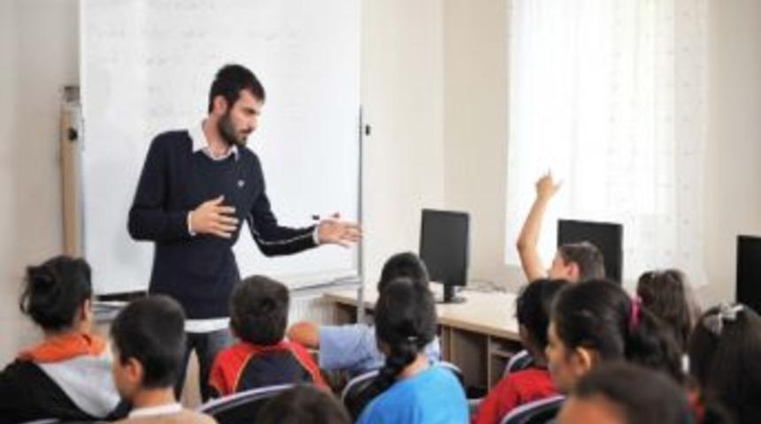 Altındağlı Gen&ccedil;lere Sosyal Medya Semineri