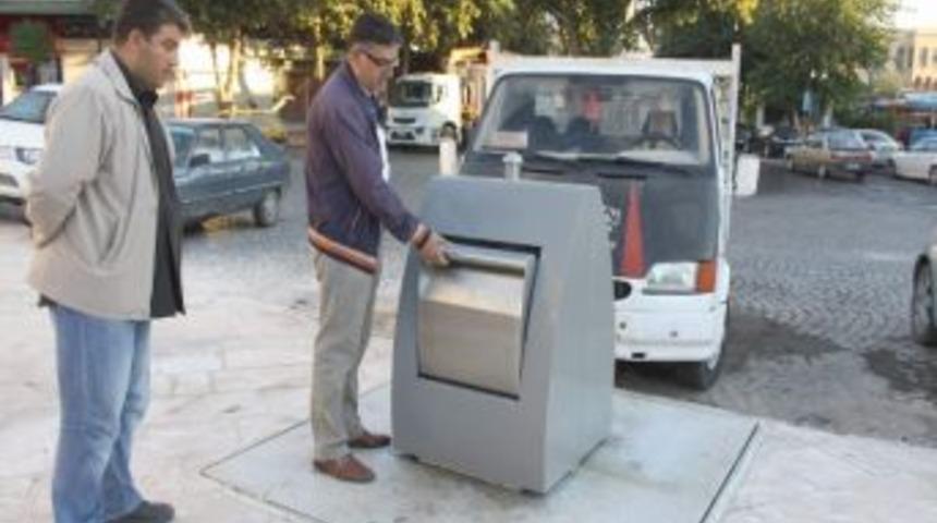 Şanlıurfa'da Yer Altı &Ccedil;&ouml;p Konteynırları Uygulaması